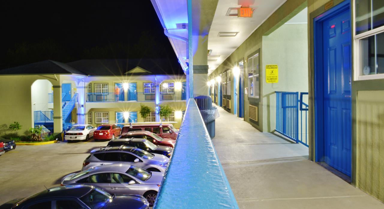 Scottish Inn And Suites Alvin Zewnętrze zdjęcie