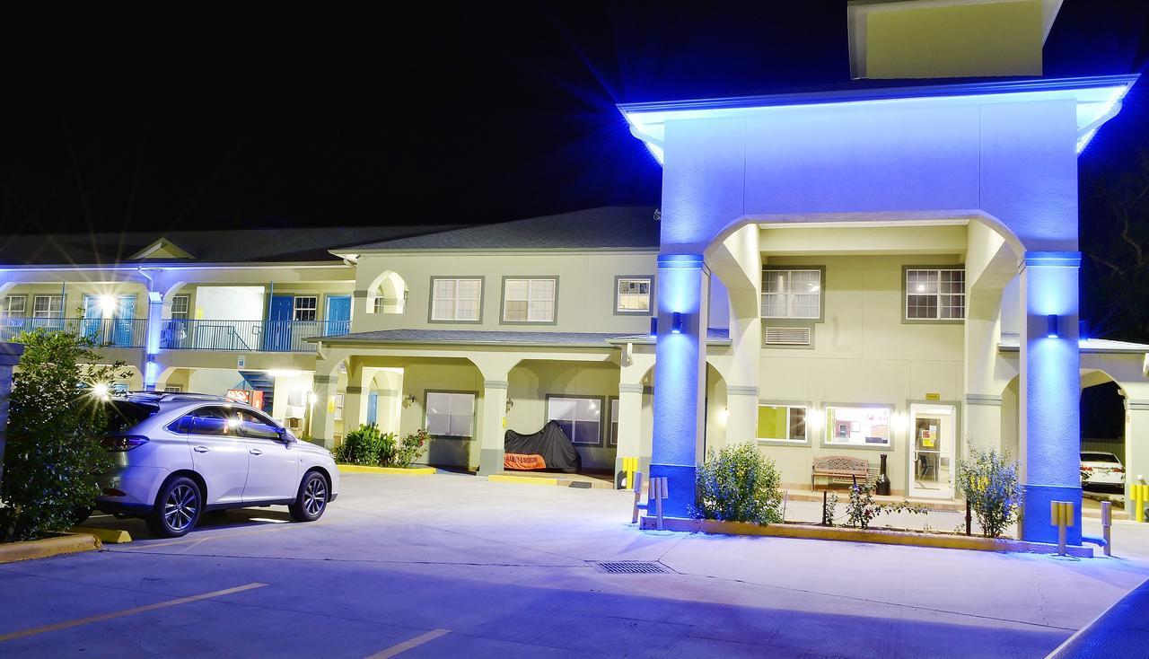 Scottish Inn And Suites Alvin Zewnętrze zdjęcie