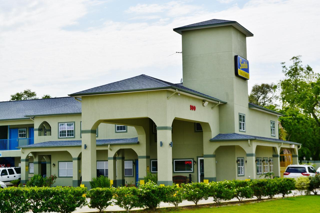 Scottish Inn And Suites Alvin Zewnętrze zdjęcie
